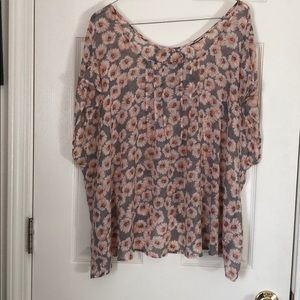 Split back floral  top